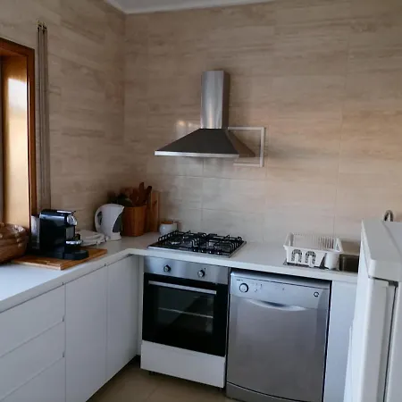 Gomes Da Costa Apartment