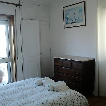 Gomes Da Costa Apartment *