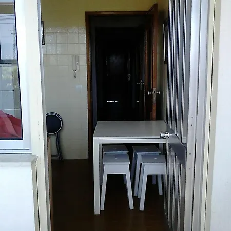 Gomes Da Costa *
